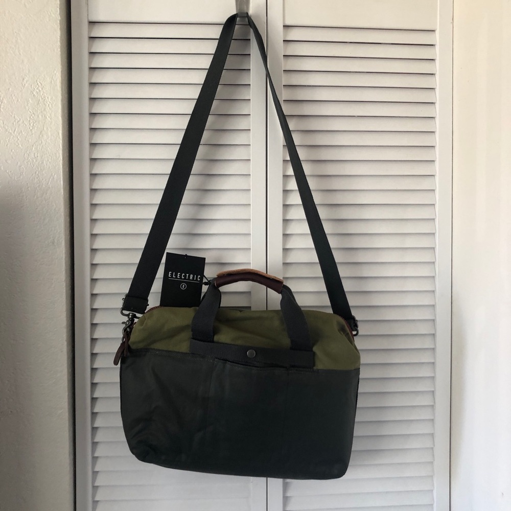 Electric Laptop bag olive green holds 15 inch laptop brand new with tags NWT - Picture 3 of 16